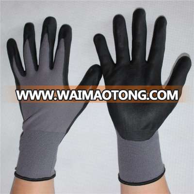 High-technology antislip working micro foam nitrile gloves